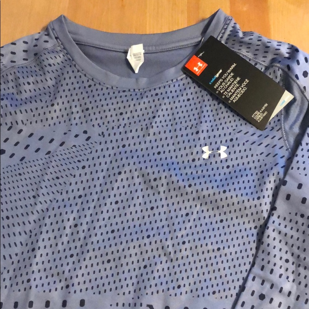 UA cold gear top